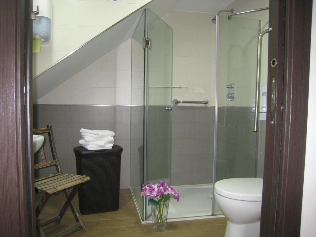 Albergue Oasis Sarria Bagian luar foto